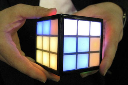 Rubiks-TouchCube-The-Worlds-First-Touchscreen-Rubiks-Cube-2.jpg 468×313 pixels