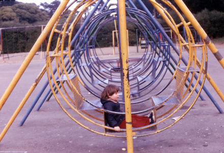 Téléchargement de photo Flickr : Eron at Childrens Playground - January 1972