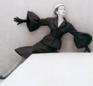 vintage-suit-Balenciaga-1951-1-600x553.jpg (JPEG Image, 600x553 pixels)