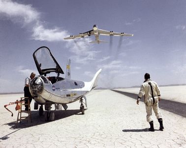 All available sizes | HL-10 on Lakebed with B-52 flyby | Flickr - Photo Sharing!