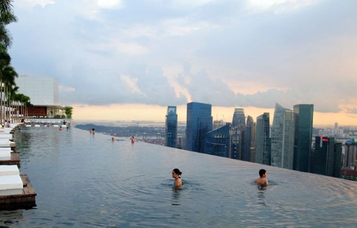 150-Meter Outdoor Infinity Pool    Marina Bay Sands | Yatzer