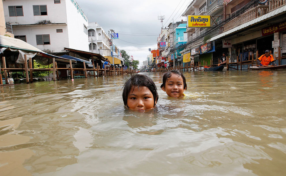 Worst Flooding in Decades Swamps Thailand - Alan Taylor - In Focus - The Atlantic