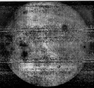 Histoire photographique de la Lune  La boite verte
