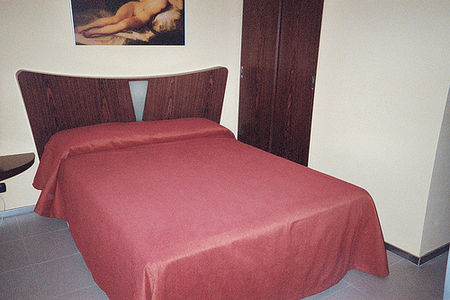 Bedroom in the Hotel Kore in Agrigento, March 2005 on Flickr - Photo Sharing!