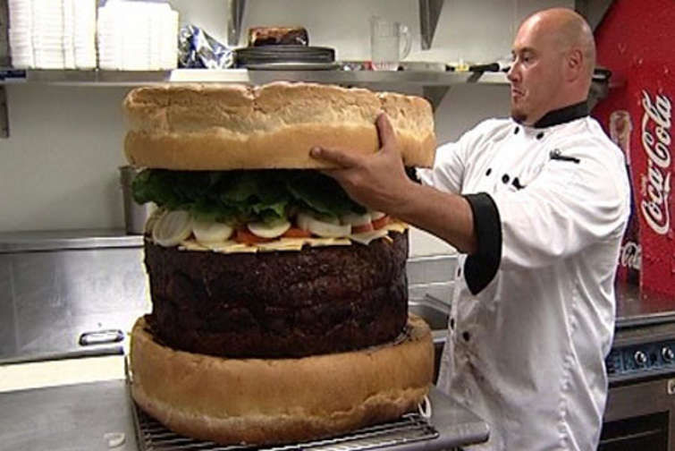 worlds-largest-hamburger.jpg 755×504 pixels