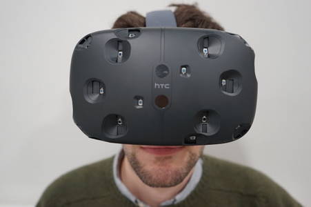HTC Vive: Virtual Reality That's So Damn Real I Can't Even Handle It