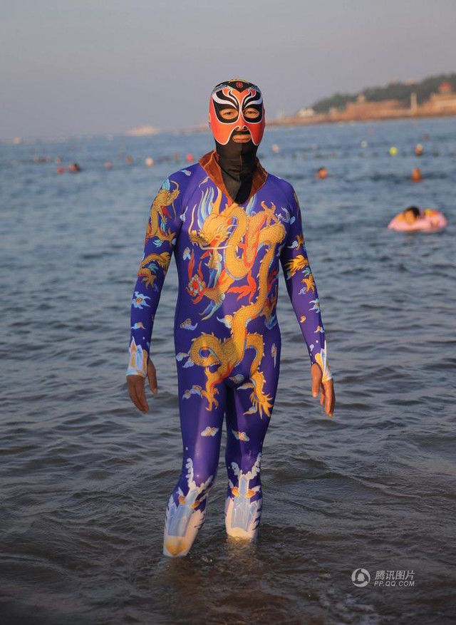 LOOK: Designer hopes that '6th-generation facekinis' will catch on in beaches around the world: Shanghaiist