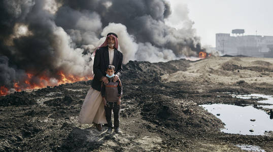 The Day the Sun Never Rose: Photos of Iraq's Burning Oil Wells by Joey L