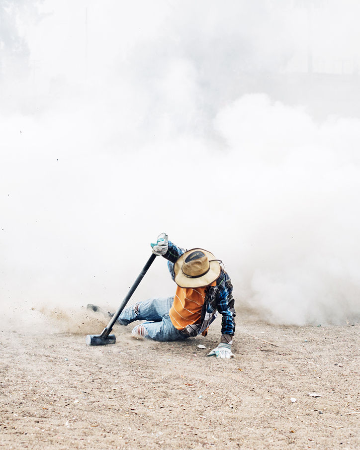 It's Nice That  Thomas Prior captures a Mexican festival involving exploding sledgehammers