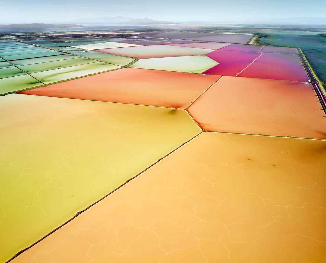 Vu du ciel, les déserts de sel sont des peintures abstraites  The Creators Project